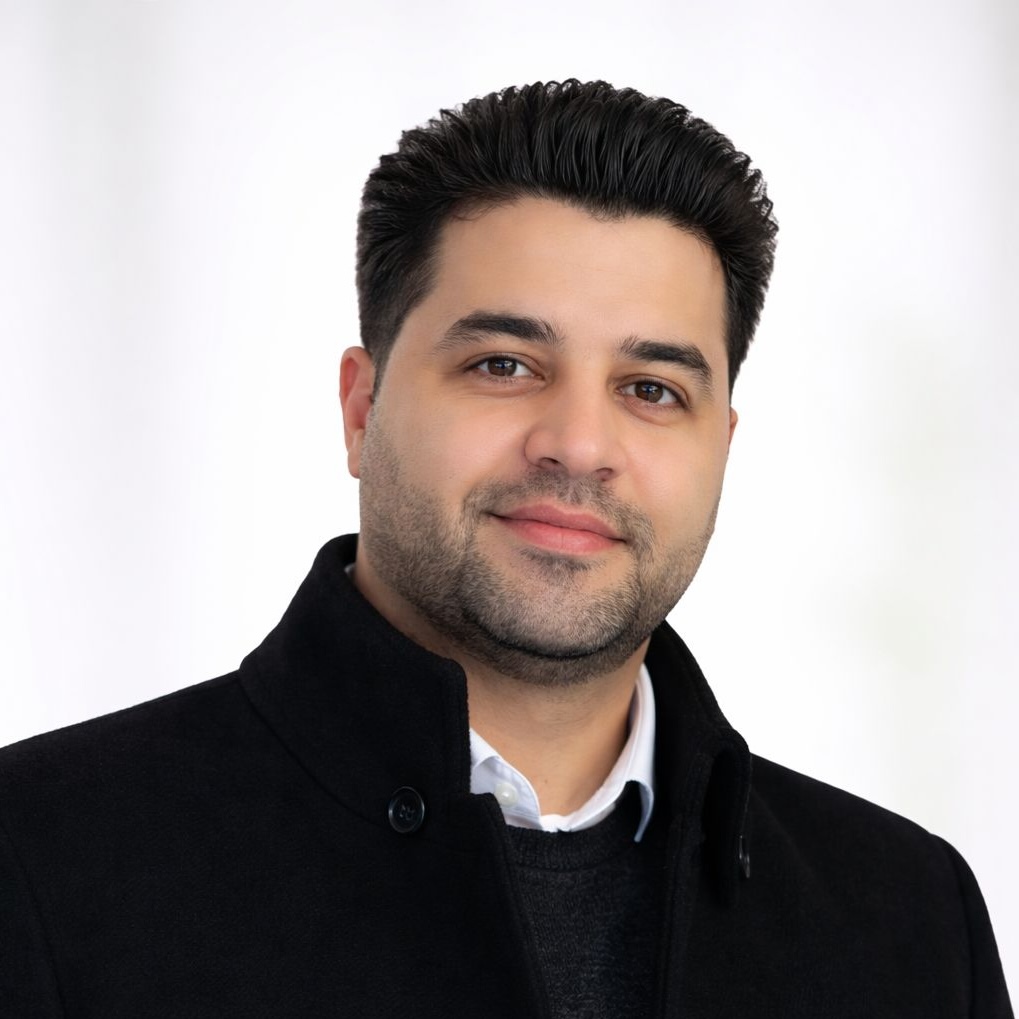 Ahmad Sultani - Professional Photo